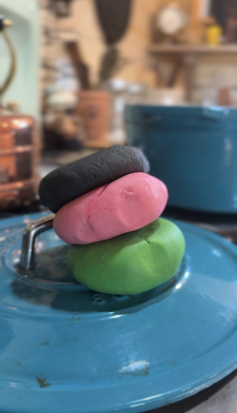Easy Homemade Playdough Recipe That Lasts Weeks (Perfect for Kids!)